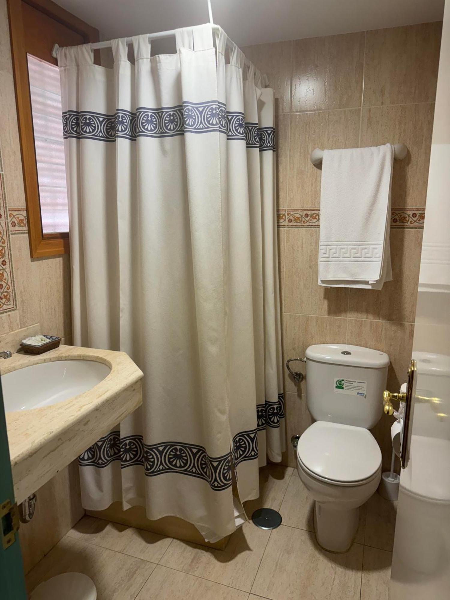 Hostal Joaquin Las Ventas con Pena Aguilera Экстерьер фото
