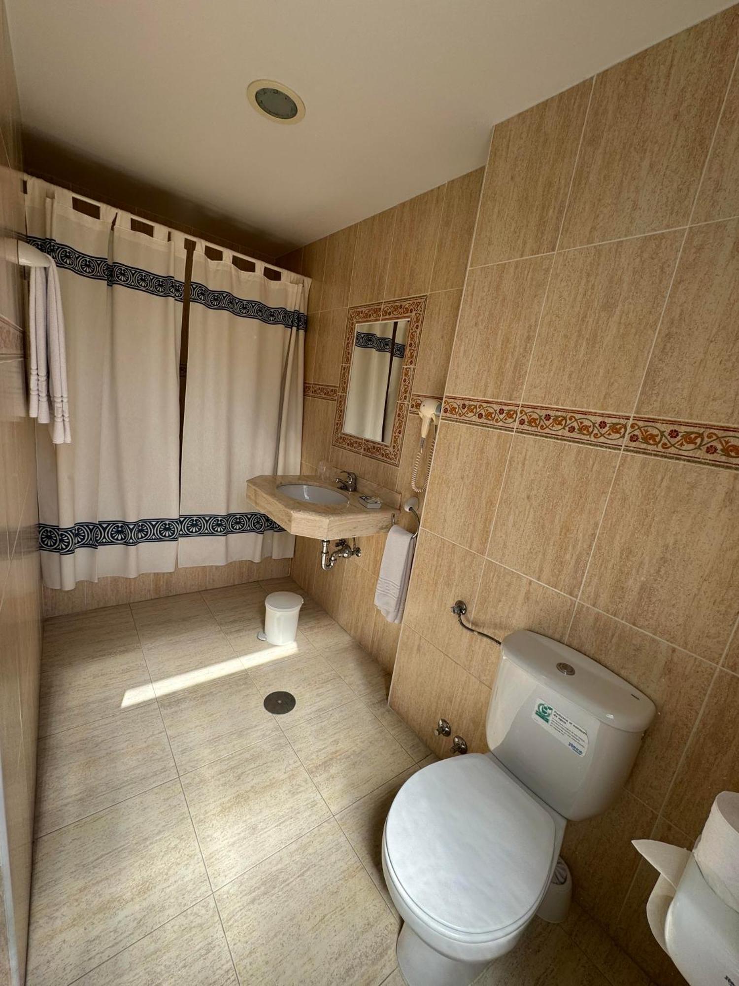 Hostal Joaquin Las Ventas con Pena Aguilera Экстерьер фото