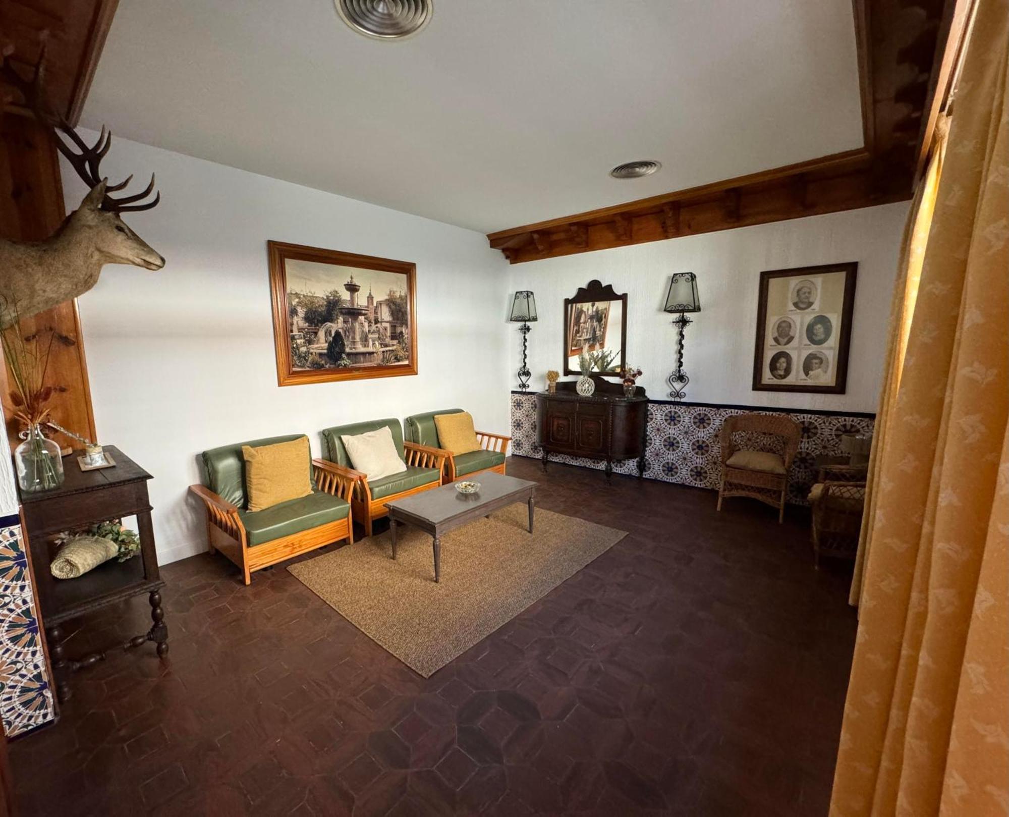 Hostal Joaquin Las Ventas con Pena Aguilera Экстерьер фото